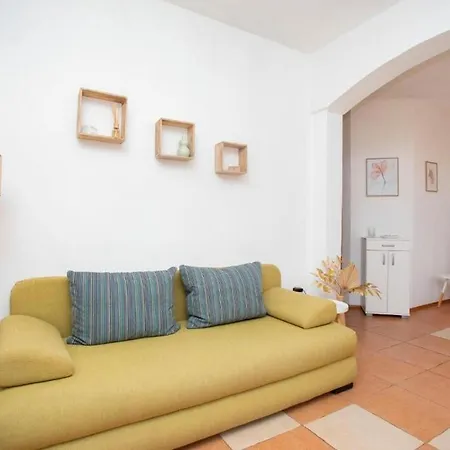 Family Friendly House With A Swimming Pool Ripenda Verbanci, - 16583 라빈
